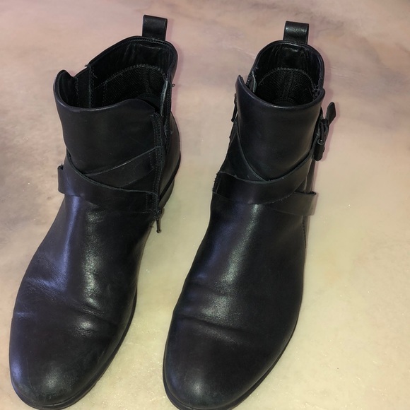 COPY - ECCO Ankle Boot ➰ Size 9 (or 40) - Picture 2 of 4